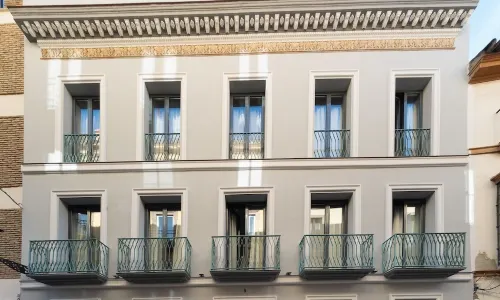 Acanthus Suites