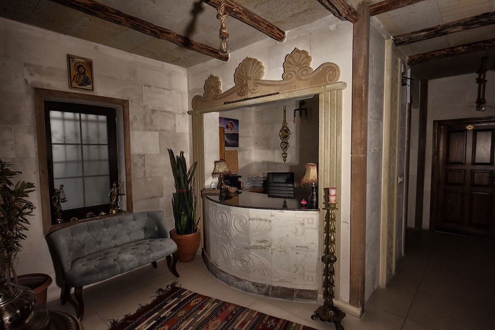 El Nazar Stone Suite