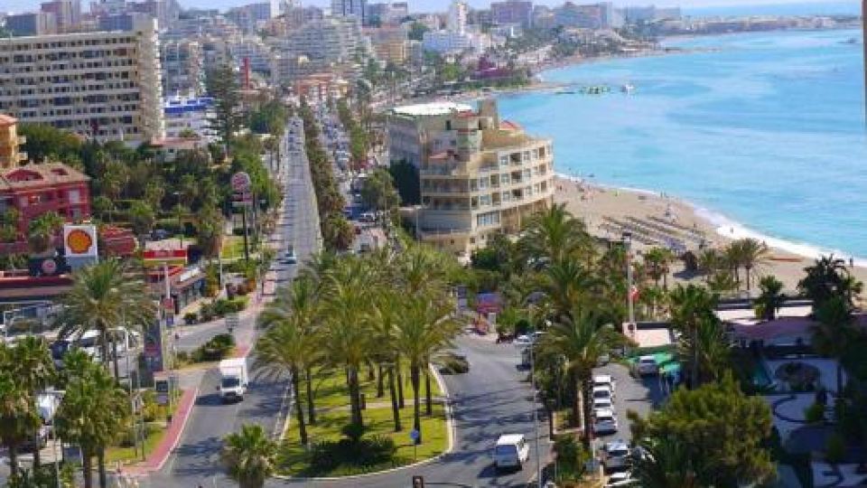 Luxury Beachfront Apartment in Benalmadena Costa