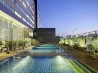 เมอร์เคียว มาคัซซาร์ เนซา เปตตารานี - ที่มีสระว่ายน้ำ