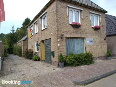 澤伊德拉倫住宿加早餐酒店