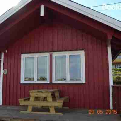 Sjøstrand Rorbuer Hotel Exterior