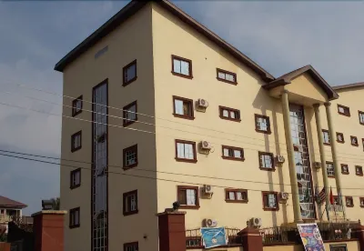 Twin Towers Hotel Nnewi