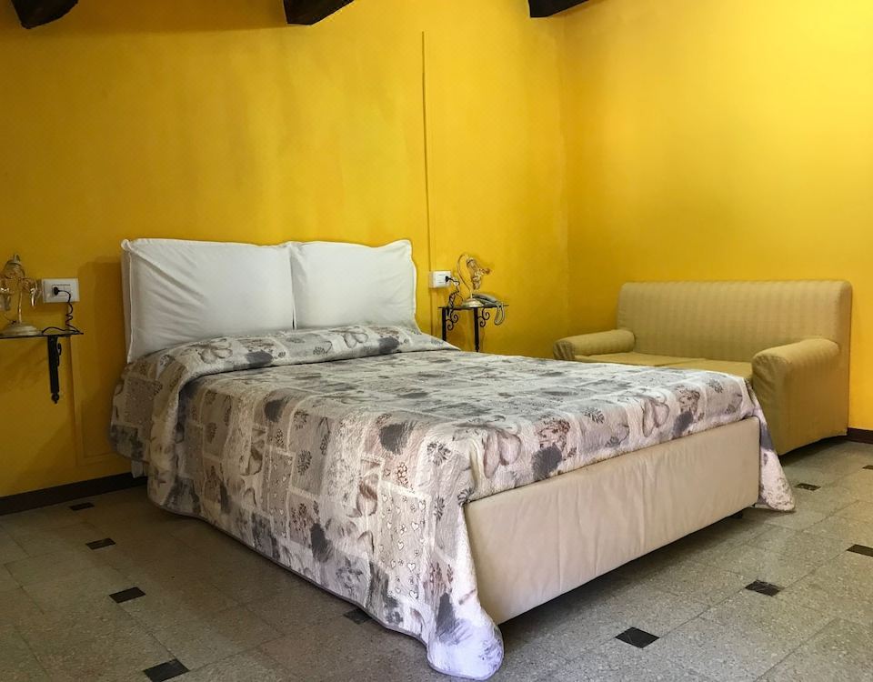 Albergo Antica Lanterna-Castelnuovo di Garfagnana Updated 2022 Room  Price-Reviews & Deals | Trip.com