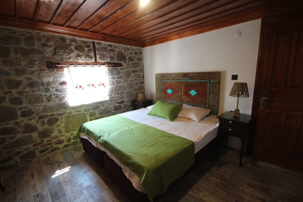 Bergama Tas Konak