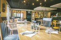 Campanile Senlis Hotel a 