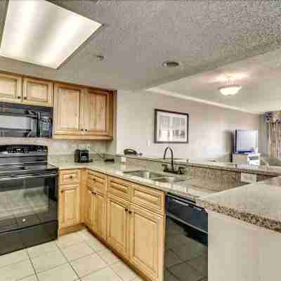 Oceanfront 3Br 2BA Condo Ocean Reef 1421 Dining/Meeting Rooms