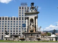 Catalonia Barcelona Plaza Hotels near Las Arenas
