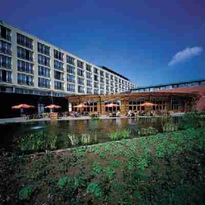 Hotel Van der Valk Maastricht Hotel Exterior