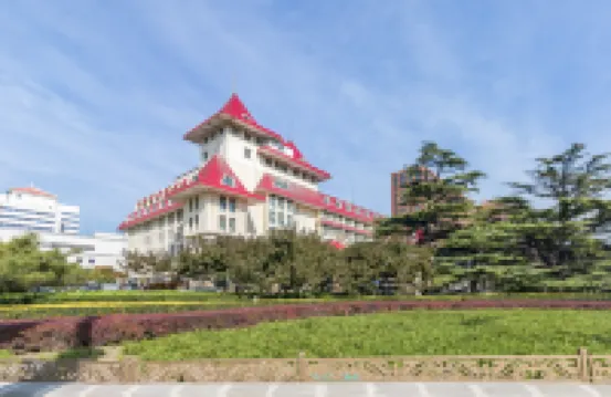 Elong Hotel (Beijing Shijingshan Gucheng Subway Station) Hotels near Shijingshan
