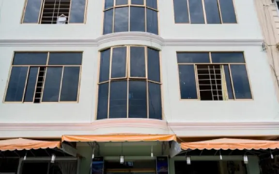 Nu Cuoi Xinh Hotels near Cau Dat Tea Hill