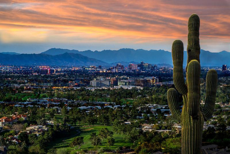 Holiday Inn Express & Suites Phoenix - Airport North, an Ihg Hotel