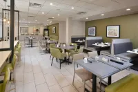 Holiday Inn Raleigh-Durham Airport Hotel di Morrisville