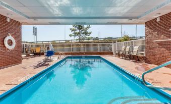 Country Inn & Suites by Radisson, Lumberton, NC