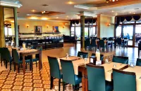 Family Resort Hotel - Bintang 4
