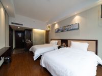 柏曼酒店(柳州鱼峰公园店) - 曼语景观双床房