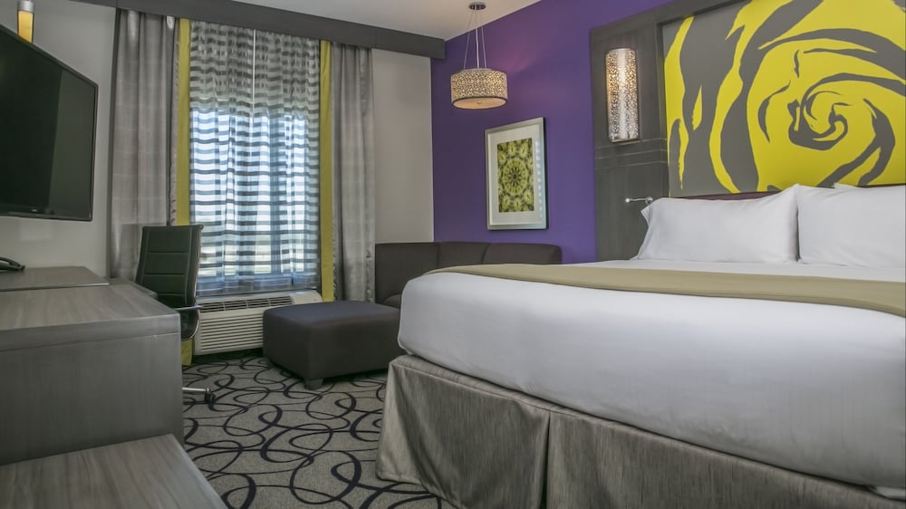 Holiday Inn Express & Suites Garland E - Lake Hubbard I30, an Ihg Hotel