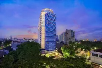 Aston Makassar Hotel & Convention Center Hotels near Losari Beach Platform