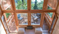 Lyon Country House La Cabane de la Saone Hotels in Saint-Cyr-au-Mont-d'Or