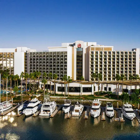 Sheraton San Diego Resort Отели рядом с достопримечательностью «Пляж Мишен-Бич»