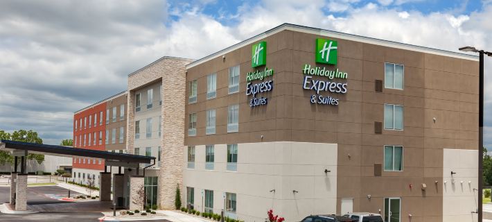 Holiday Inn Express & Suites TULSA SOUTH - WOODLAND HILLS by IHG Отели в г. Талса