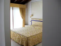 Front Lake Resort le Corti del Lago