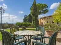 Montereggi Hotels in Capraia e Limite