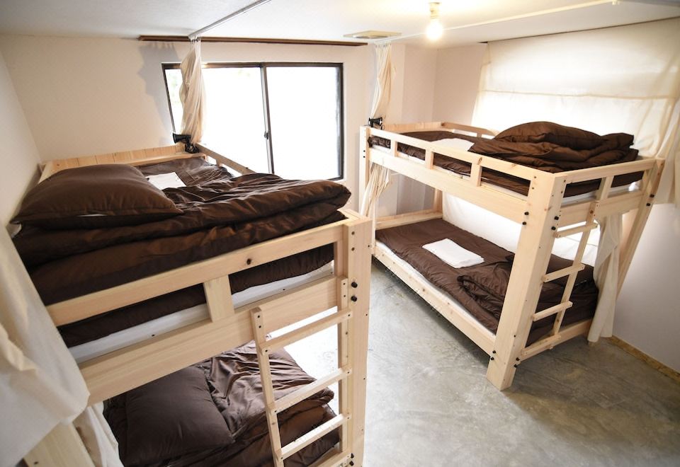 Bacchus Kofu Guesthouse - Housity