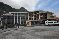 Aqua Natura Bay Hotels near Aquario da Madeira