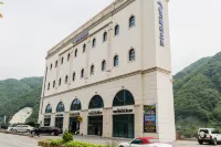 Gapyeong Dolgorae Resort Hotels near Cheongpyeong Station