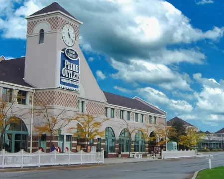 SureStay by Best Western Grove City スプリングフィールドのホテル