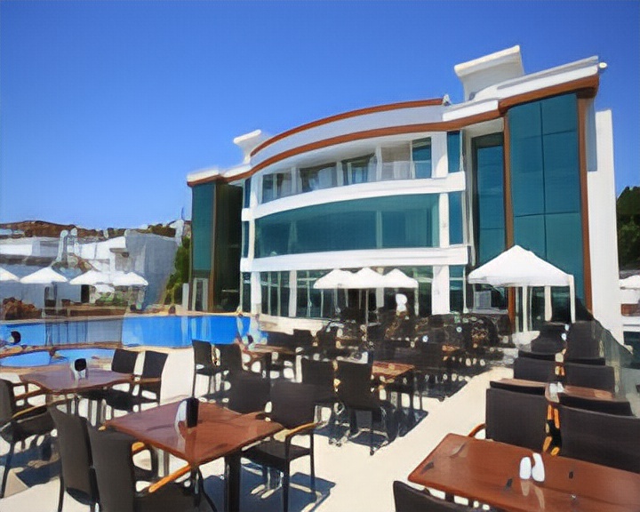 Royal Arena Hotel & Resort Spa