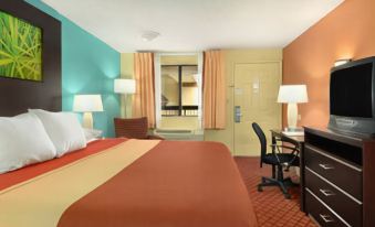 Super 8 by Wyndham Tulsa