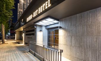 Brown Dot Hotel Seong Seo