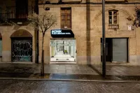 Ikonik Plaza Mercado
