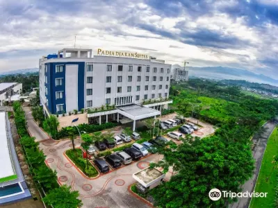 Padjadjaran Suites Resort and Convention Hotel Hoteles en Cijeruk