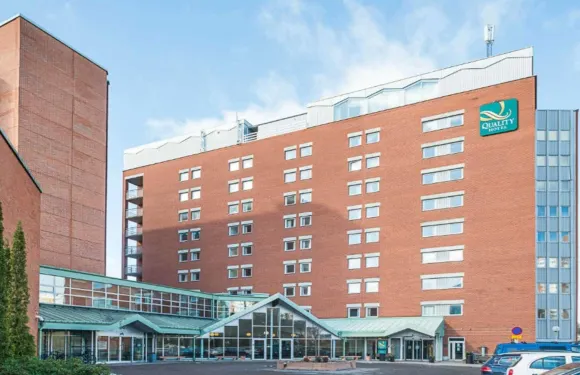 納卡普羅菲爾酒店