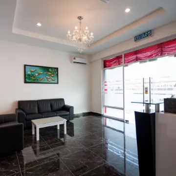 D Nice Hotel Отели в г. Баян Лепас