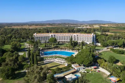 Penina Hotel & Golf Resort Hotels near Farolim da Meia Praia