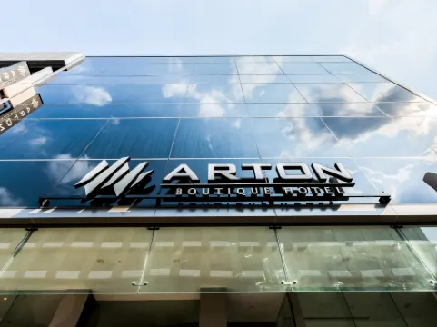 Arton Boutique Hotel Отели рядом с Аэропорт Селетар