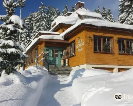 Hotel Restaurant Peterle Hotels in Feldberg