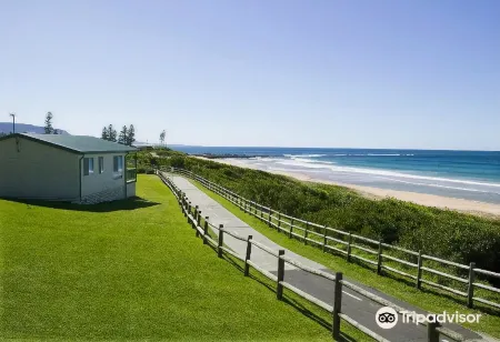 Bulli Beach Tourist Park Отели рядом с достопримечательностью «Булли Бич»