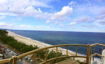 Gyeongpo Emerald Beach Hotel