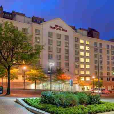 Hilton Garden Inn Arlington/Courthouse Plaza Hotel Exterior