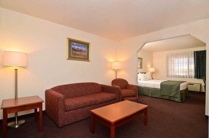 Best Western Firestone Inn & Suites