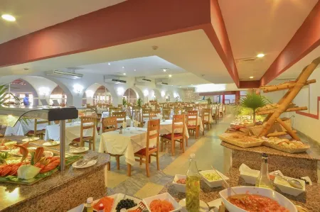 Hotel Las Morlas Отели рядом с достопримечательностью «Памятник Дон Кихоту»