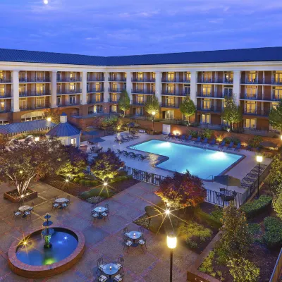 Sheraton Music City Nashville Airport Отели рядом с достопримечательностью «Концертный зал Grand Ole Opry»