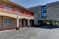 Fairbridge Inn Express - Barrington Hotels near Saint Anne Catholic Community