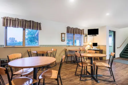 Coratel Inn and Suites by Jasper Stillwater