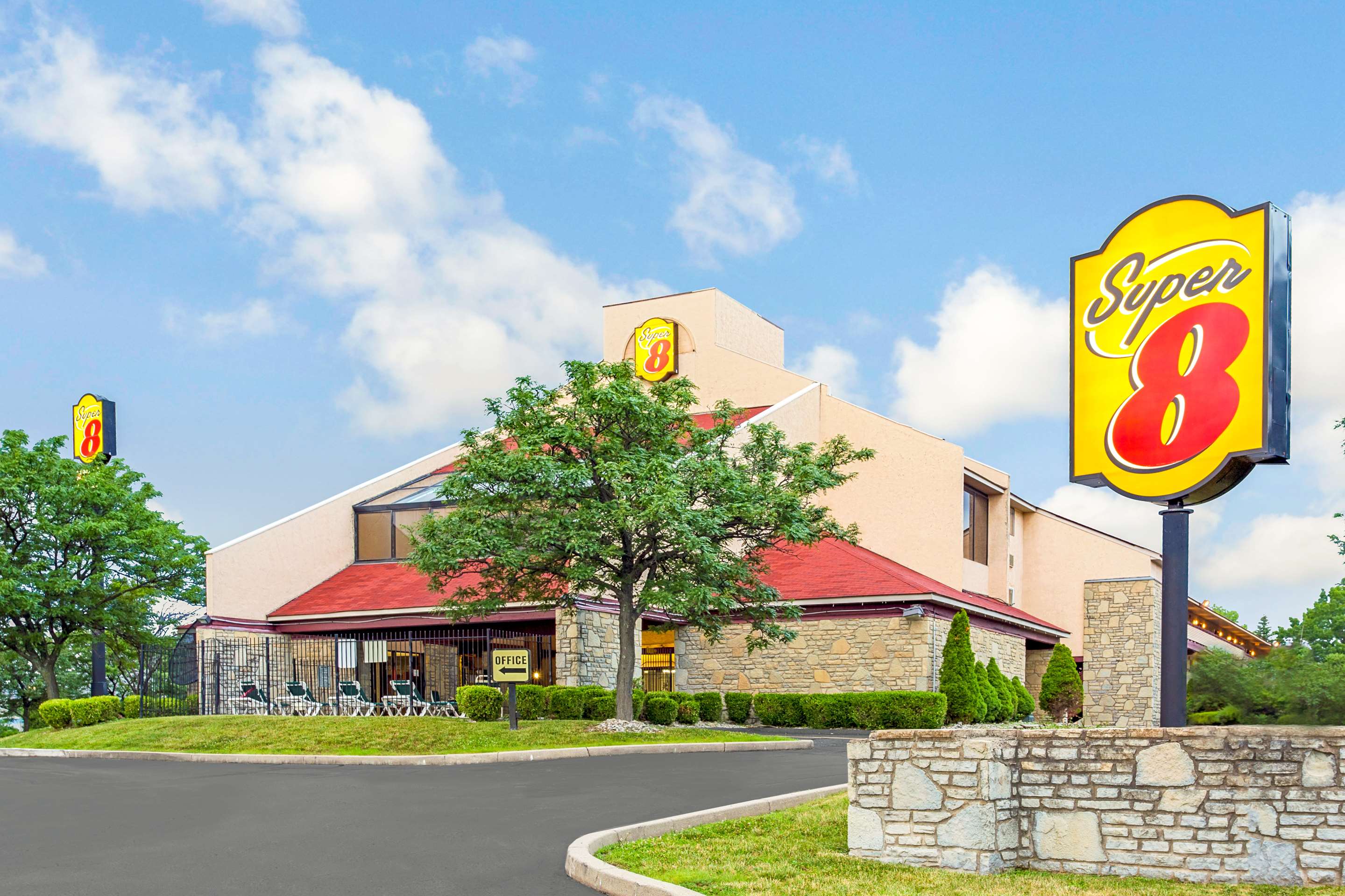 Super 8 by Wyndham Fort Mitchell Cincinnati Area